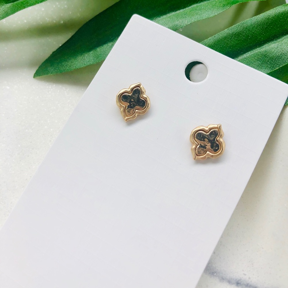 Armora’s | Arabesque Studs